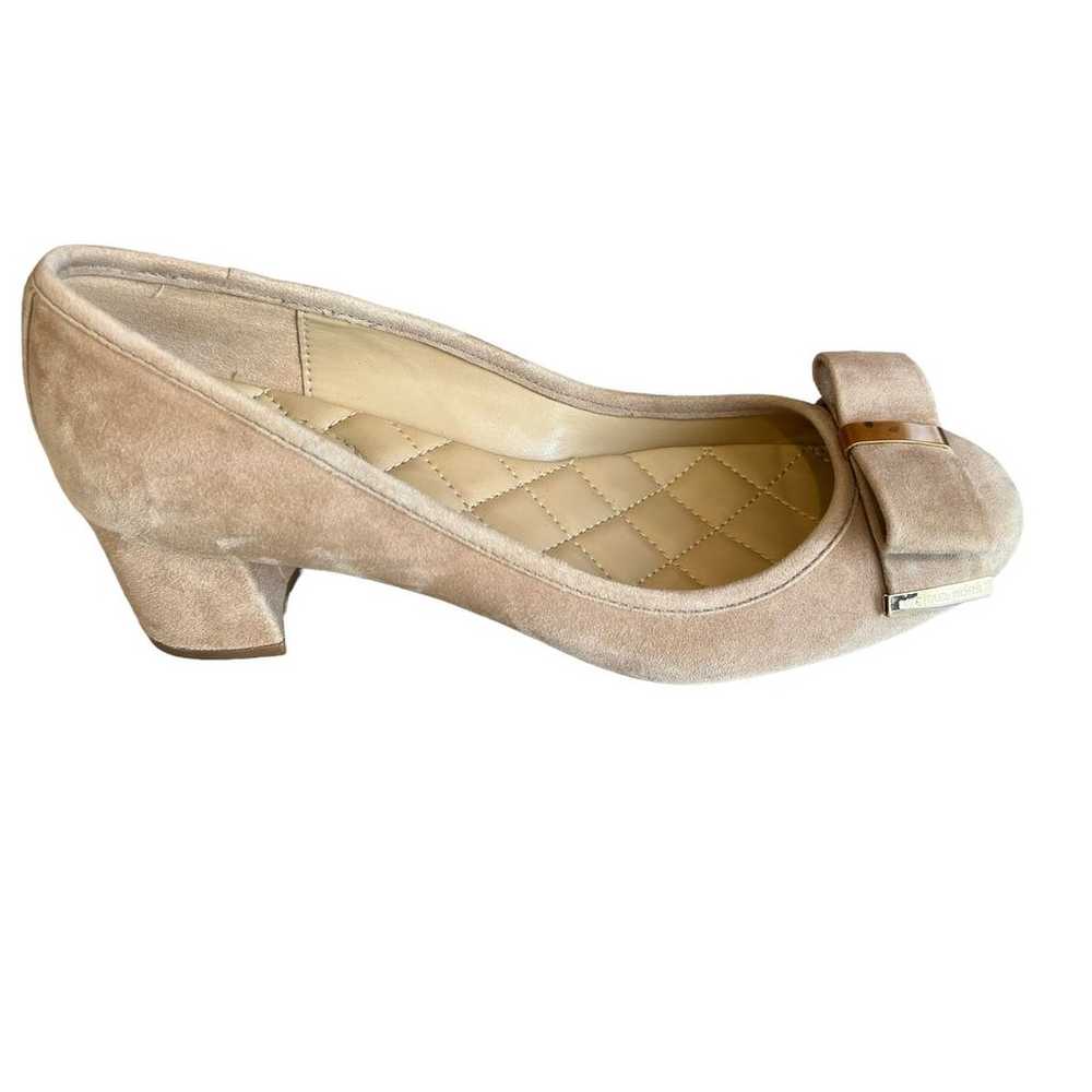 Michael Kors modest nude suede low heels bow deta… - image 2