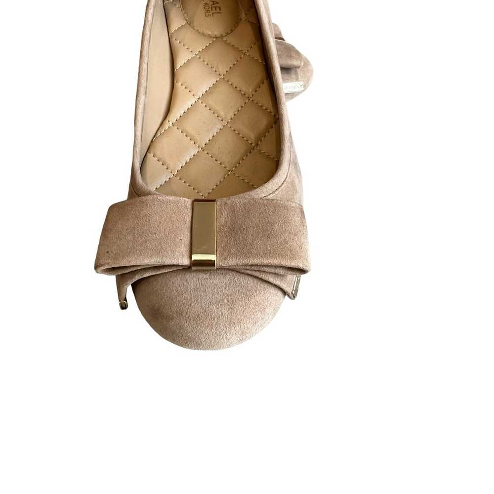 Michael Kors modest nude suede low heels bow deta… - image 3