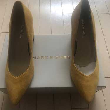 Marc Fisher Heels Yellow