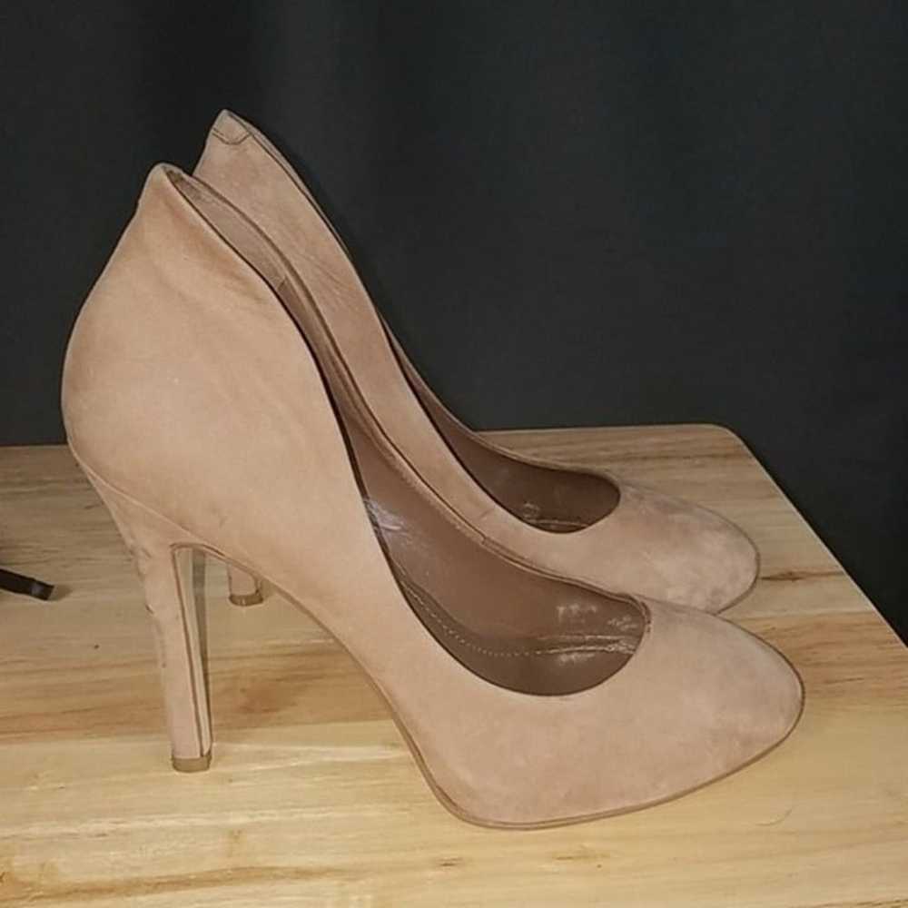 BCBGeneration Beige High Pumps Shoes 6.5 heels Ho… - image 2