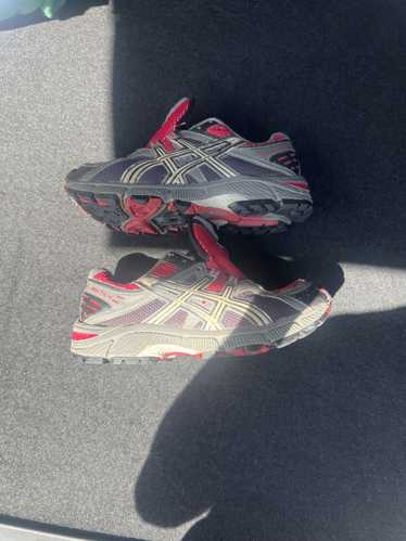 Asics × Streetwear × Vintage Black and red ASICS g