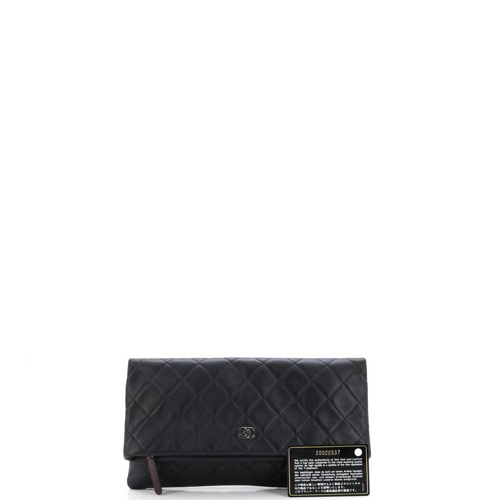 CHANEL Beauty CC Clutch Quilted Caviar - image 2