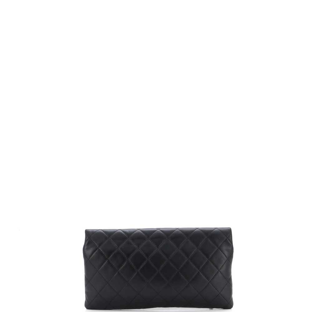 CHANEL Beauty CC Clutch Quilted Caviar - image 4