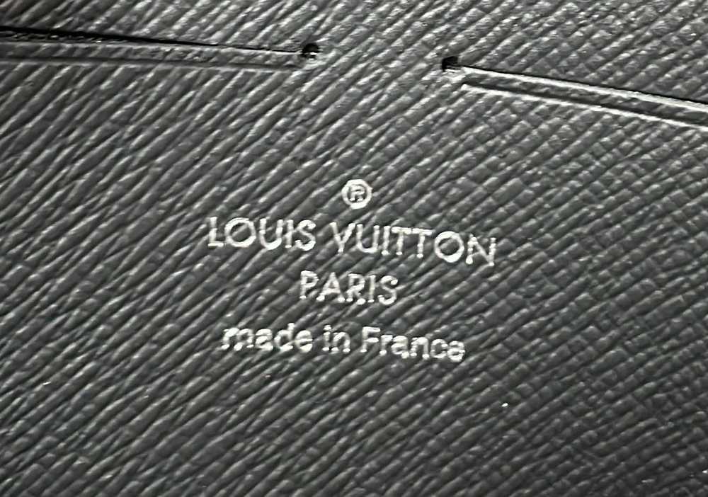 Louis Vuitton Pochette Voyage Taiga Leather MM - image 7