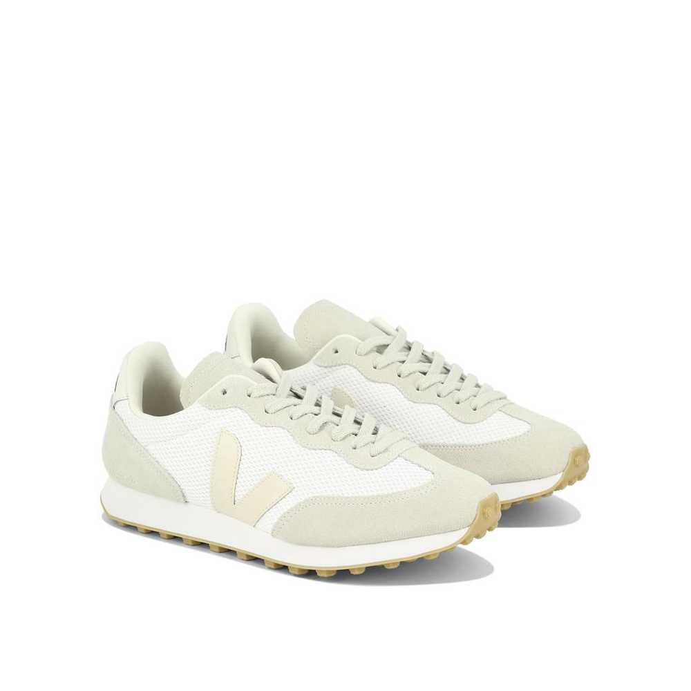 Veja Trainers - image 2