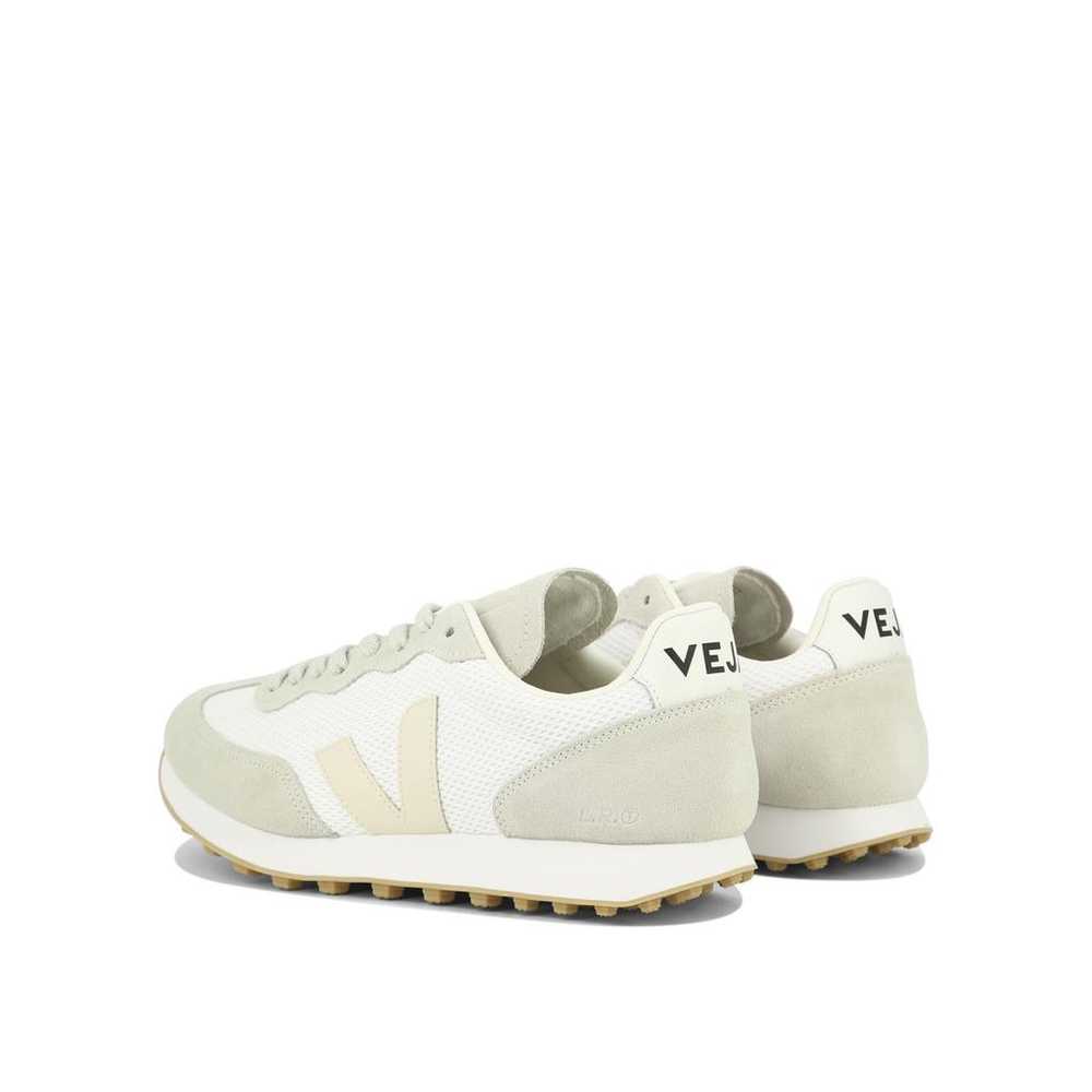 Veja Trainers - image 4