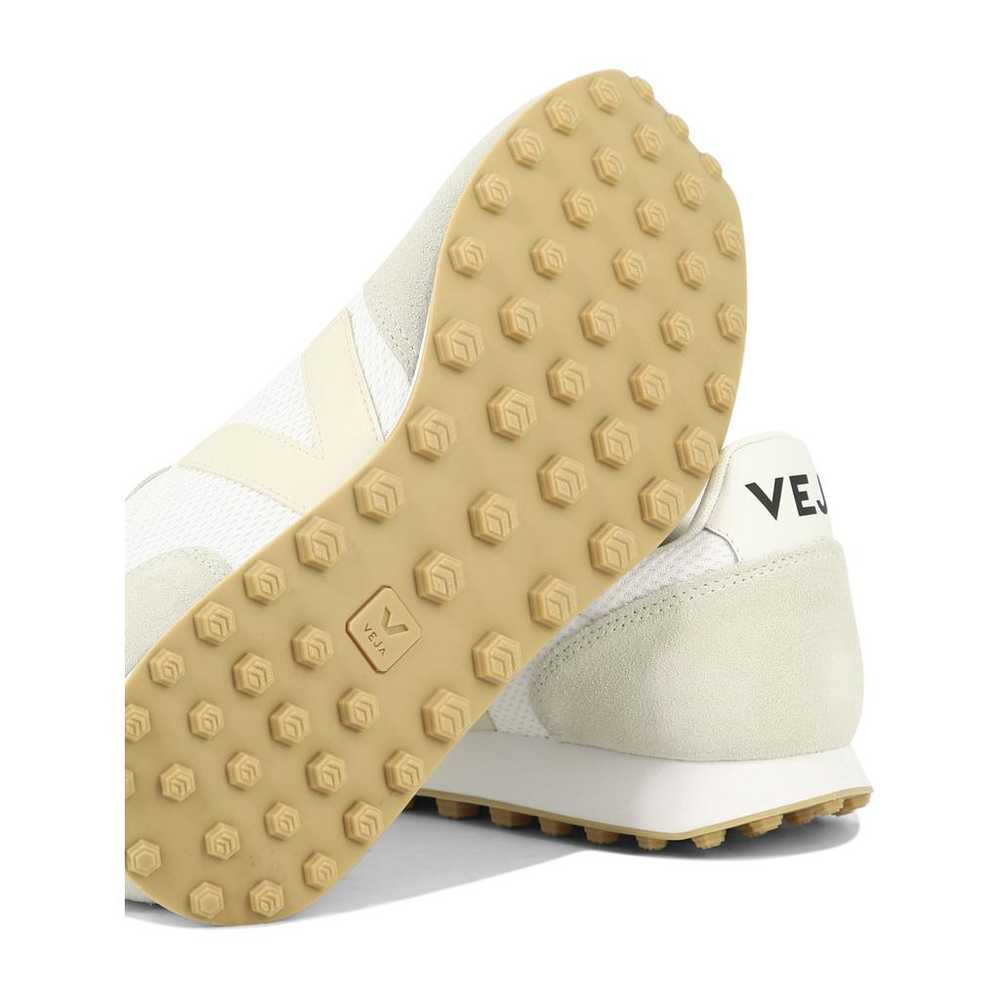 Veja Trainers - image 5