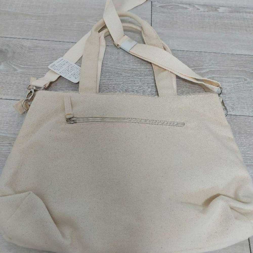 Tote bags, body bags, tops. - image 3