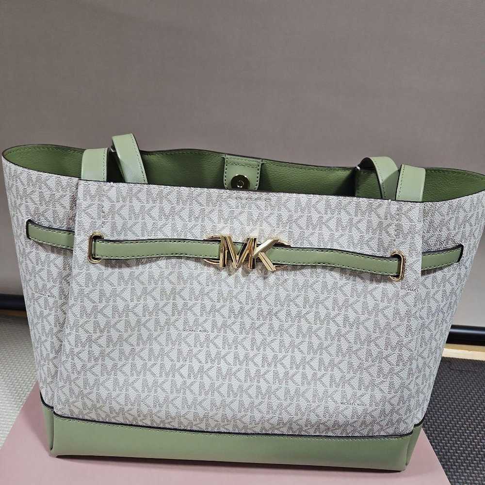 Michael Kors tote bag. - image 1