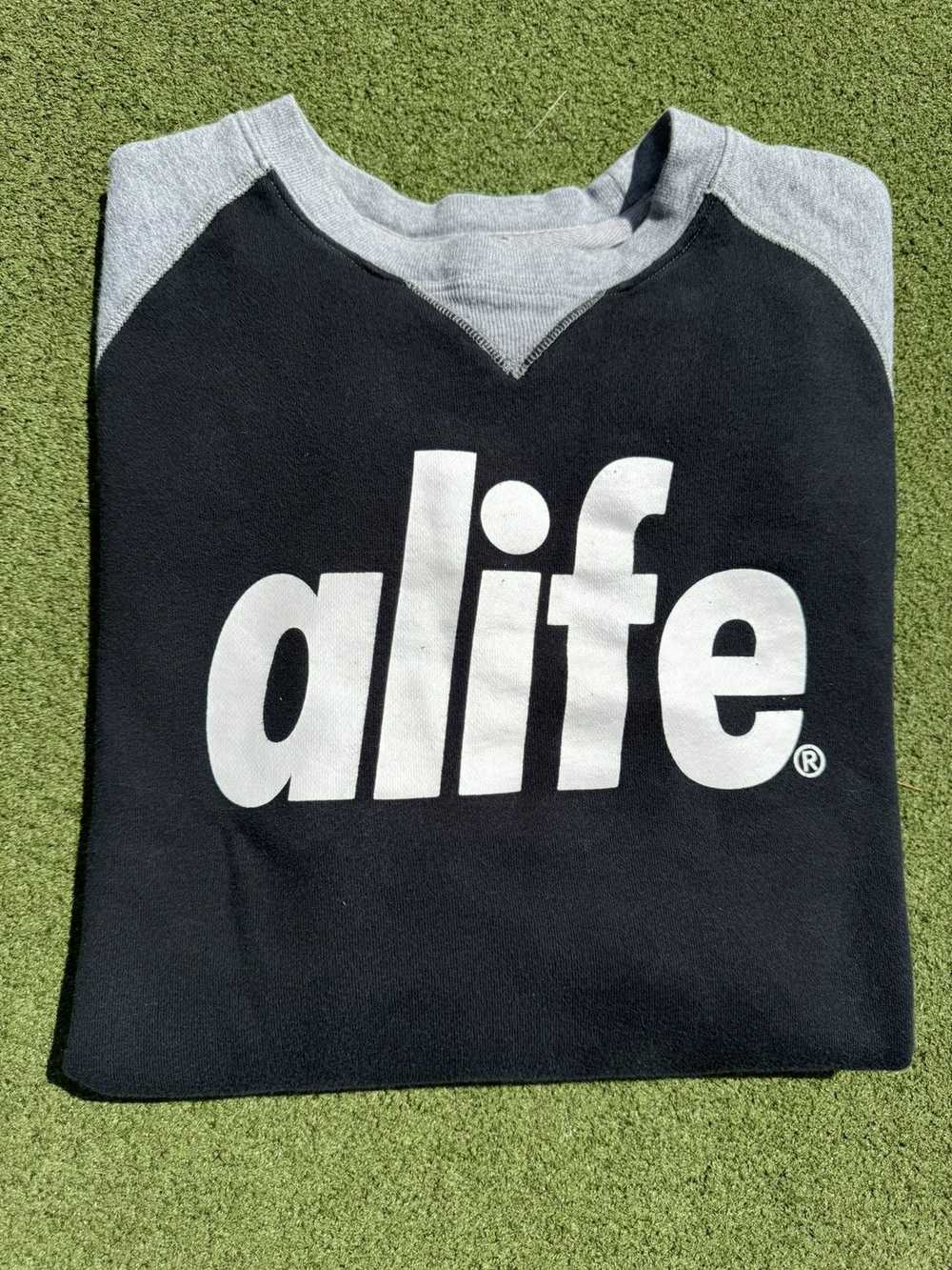 Alife × Hype × Vintage ALIFE Logo OG Sweatshirt - image 4