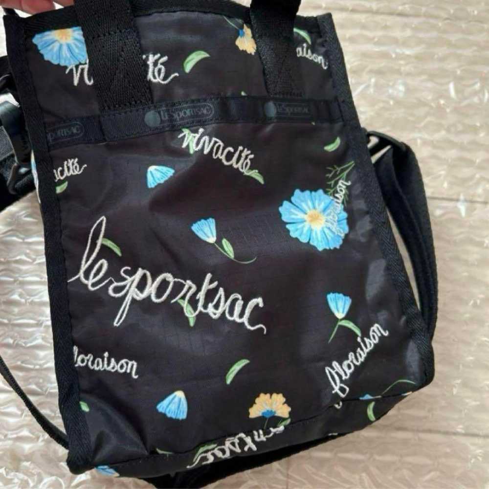 LeSportsac Fantastic Florezone, unused. - image 4