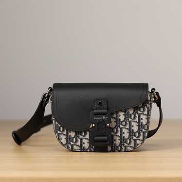 Dior shoulder bag - image 1