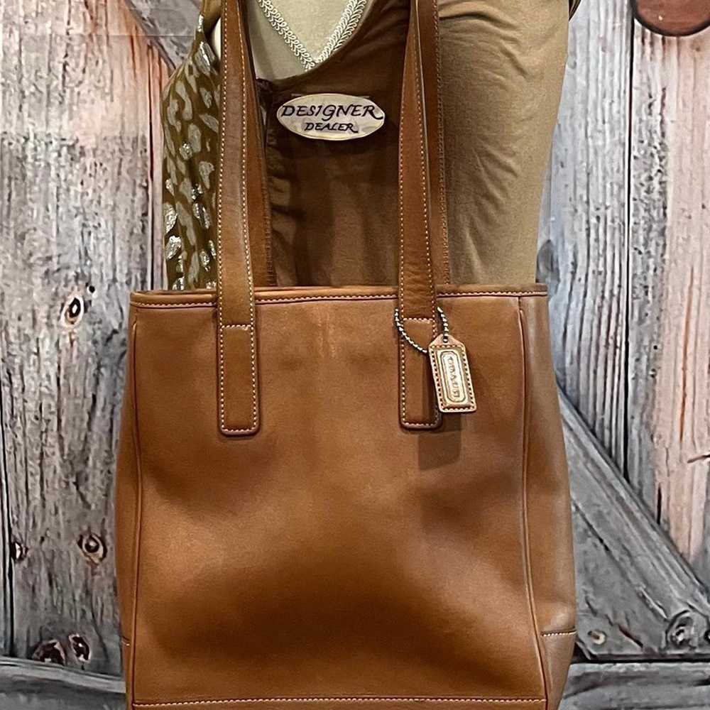 COACH Vintage Hampton Leather Lunch Tote # 7776 T… - image 4