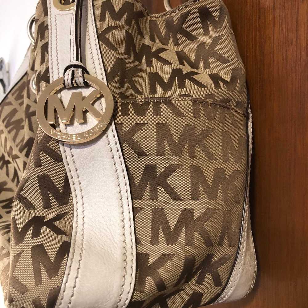 Michael Kors Ludlow Shoulder Bag - image 5