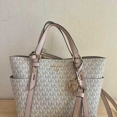 Michael Kors MK Signature Vanilla/Soft Pink - image 1