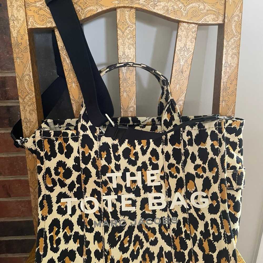 Marc Jacobs The Tote Bag Large Leopard RARE - image 9