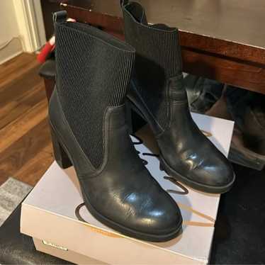 Crown Vintage black heeled boots. Size 8