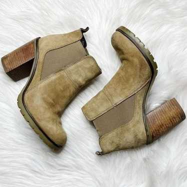 Crevo Alicia Chelsea Hiker Heeled Suede Boots Dar… - image 1