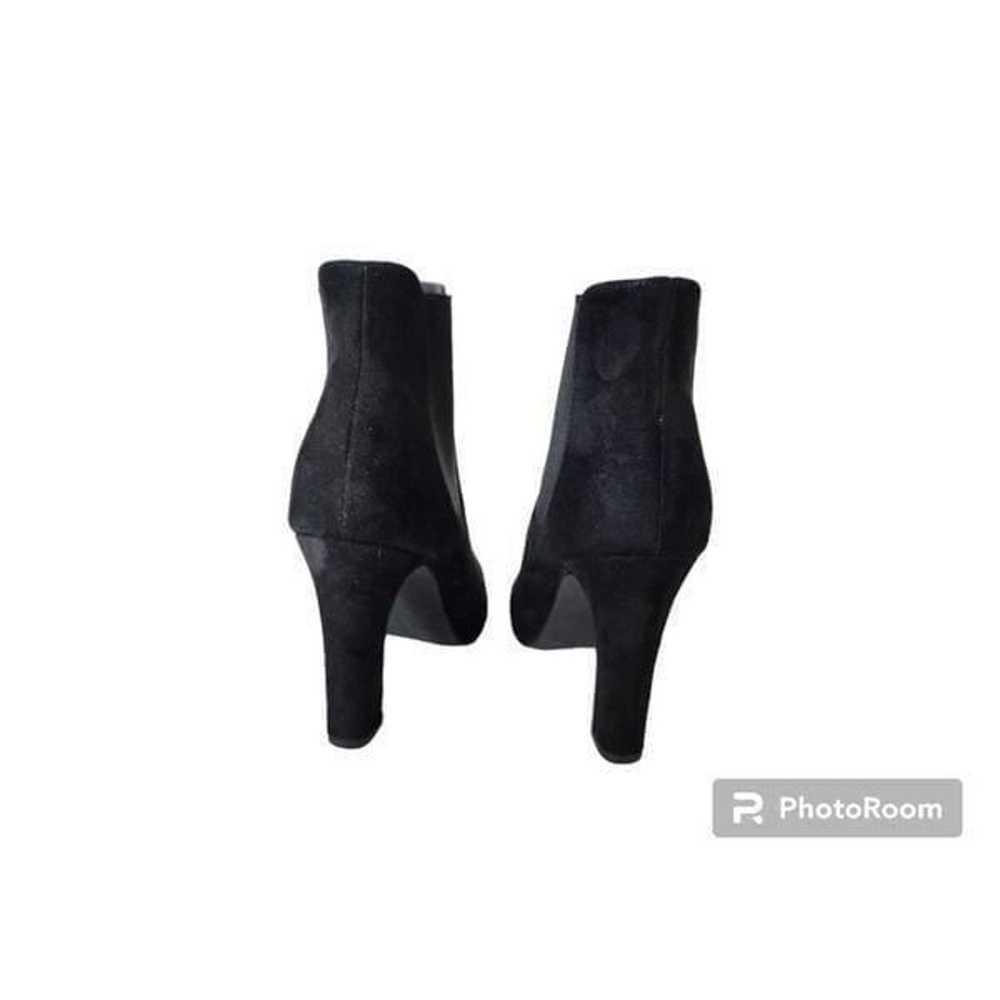 Lulu's Black suede Rabea heeled booties - image 7