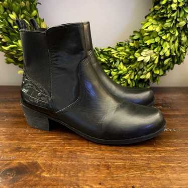 Ugg Keller Croco Black Leather Ankle Boots 9