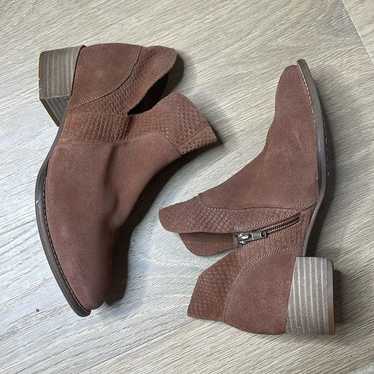 SEYCHELLES Tan / Brown Suede Textured Heeled Boots