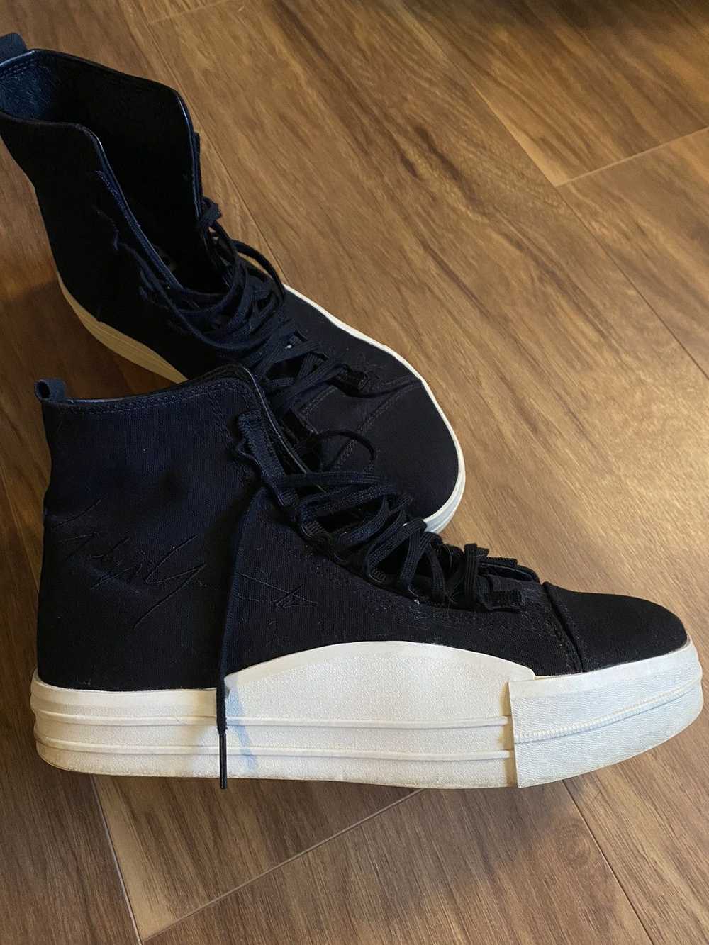 Y-3 Yohji Y-3 high top canvas sneaker - image 5