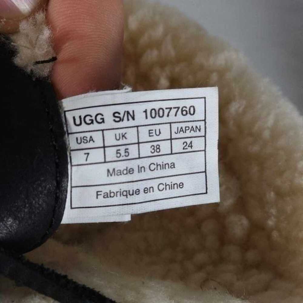 UGG Women's Akadia US 7 Black Leather Sheepskin S… - image 12