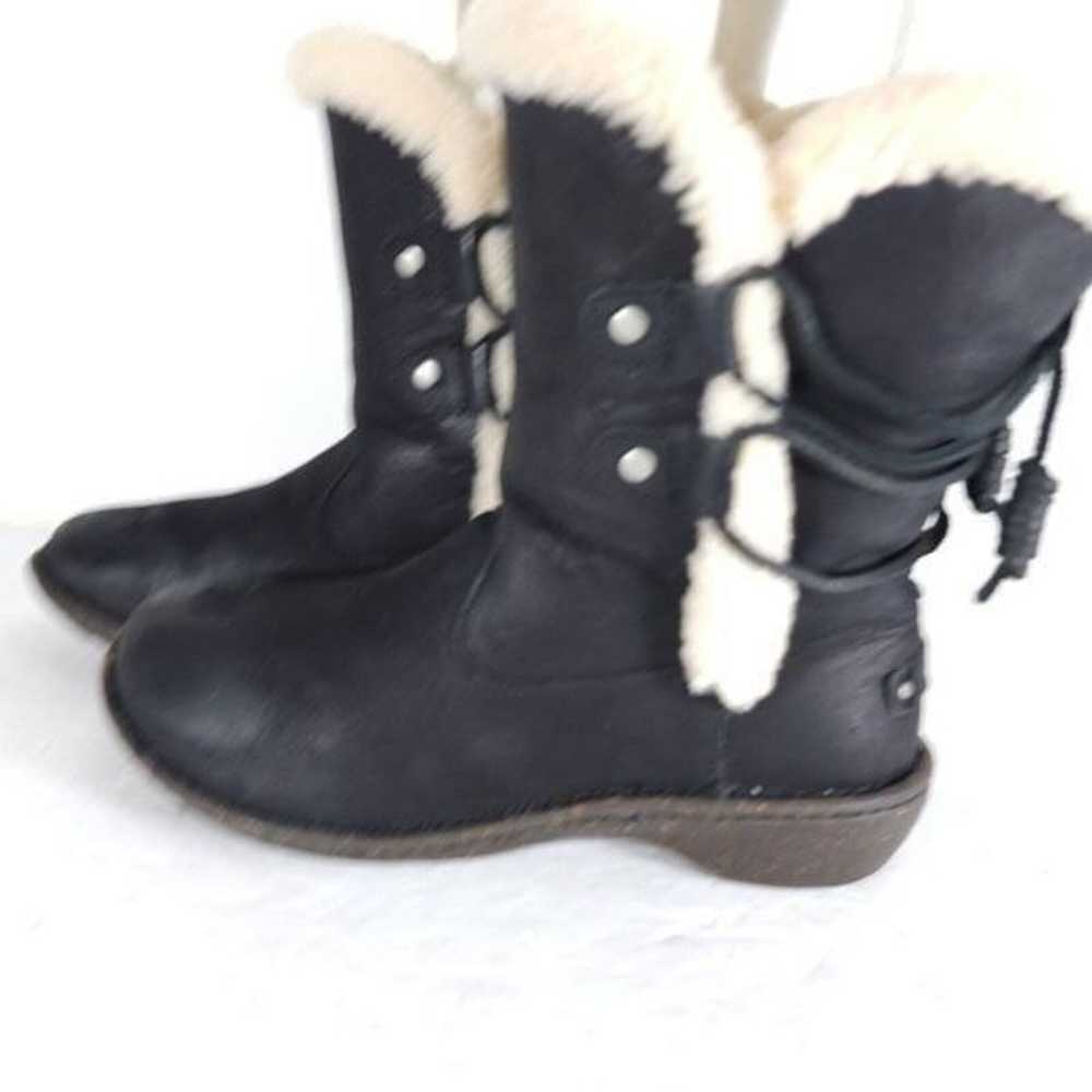 UGG Women's Akadia US 7 Black Leather Sheepskin S… - image 2