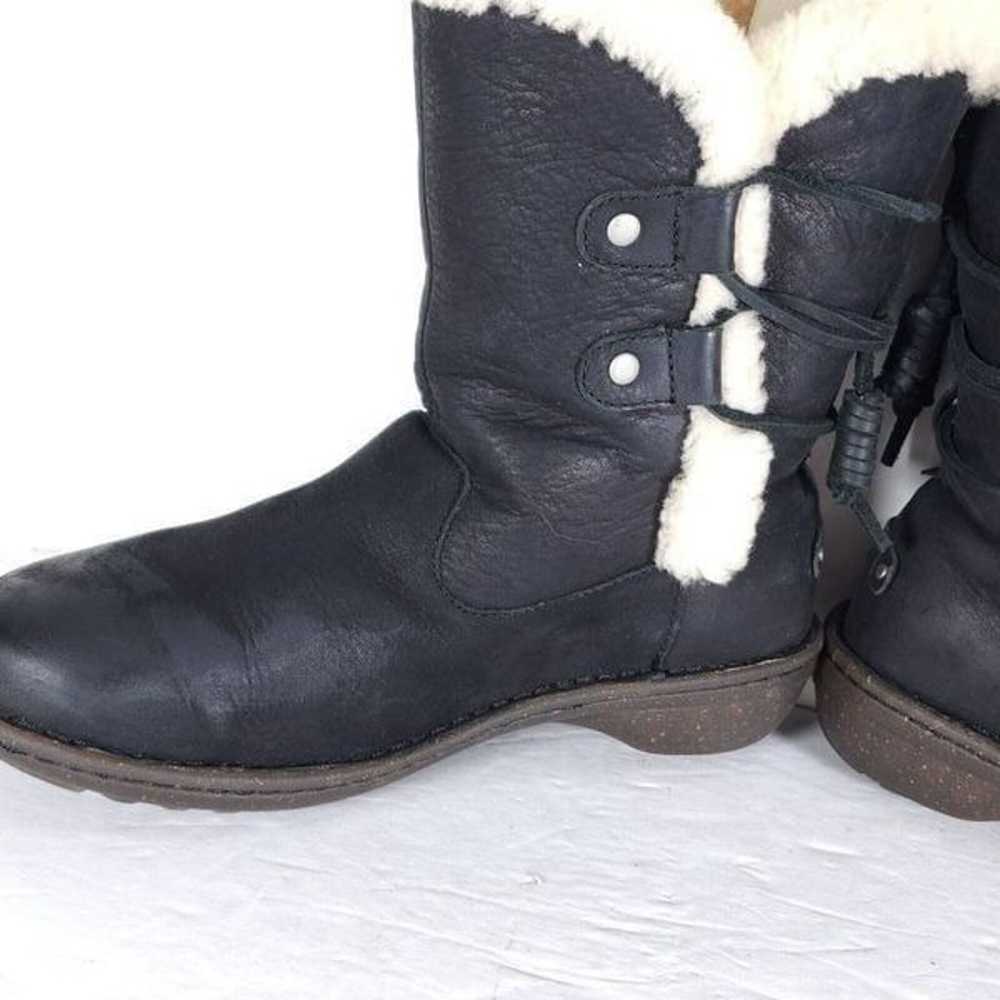 UGG Women's Akadia US 7 Black Leather Sheepskin S… - image 7