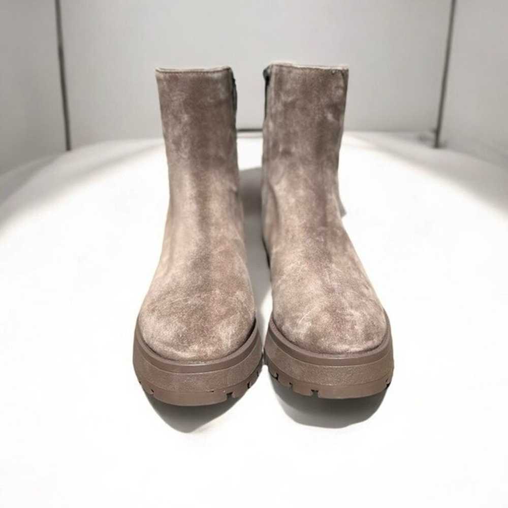 NEW Vince Camuto Neframes Taupe Suede Chukka Lugg… - image 5