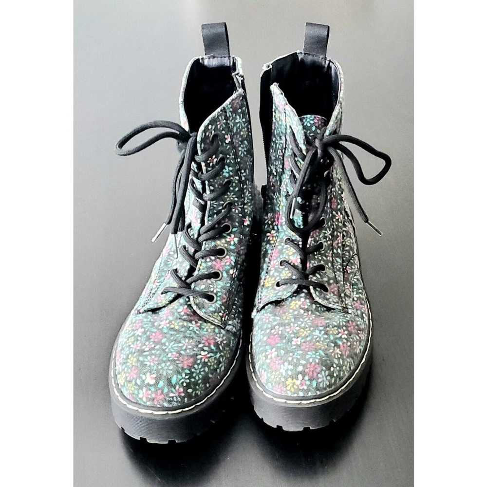 New Sincerely Jules Combat Boots Black Floral Har… - image 3