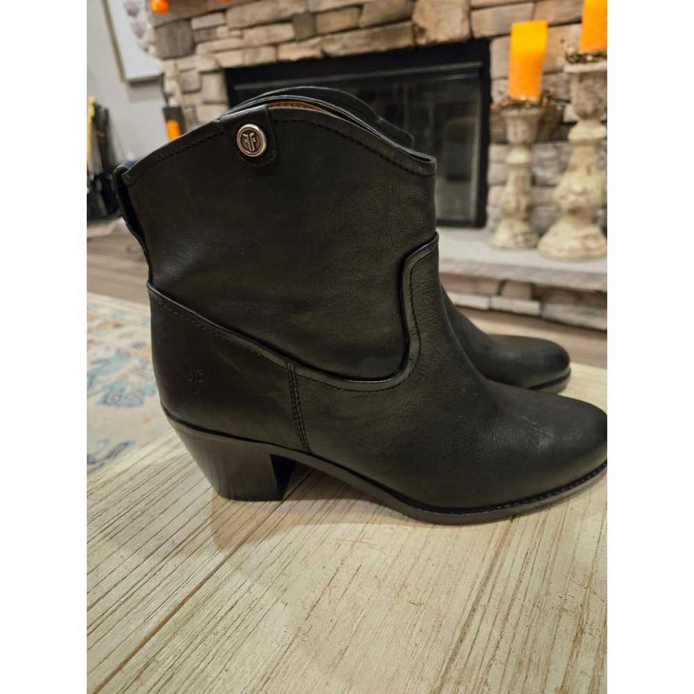 Frye Melissa Women's Black Leather Ankle Booties … - image 1