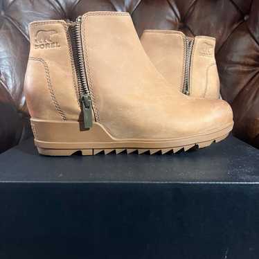 Sorel Evie zip Boots (size 8)