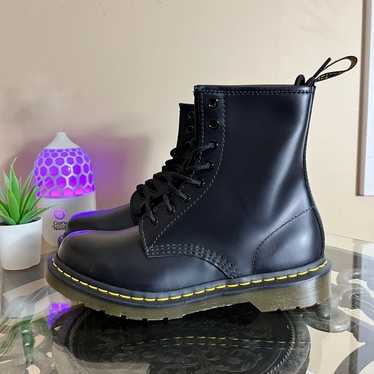 Dr Martens Black Boots Mens size 7 / Womens Size 8