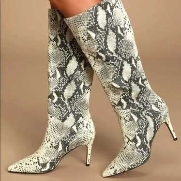 STEVE MADDEN Kinga 2024 Snake Print Vegan Leather Knee-High Boots in Gray size 7.5M