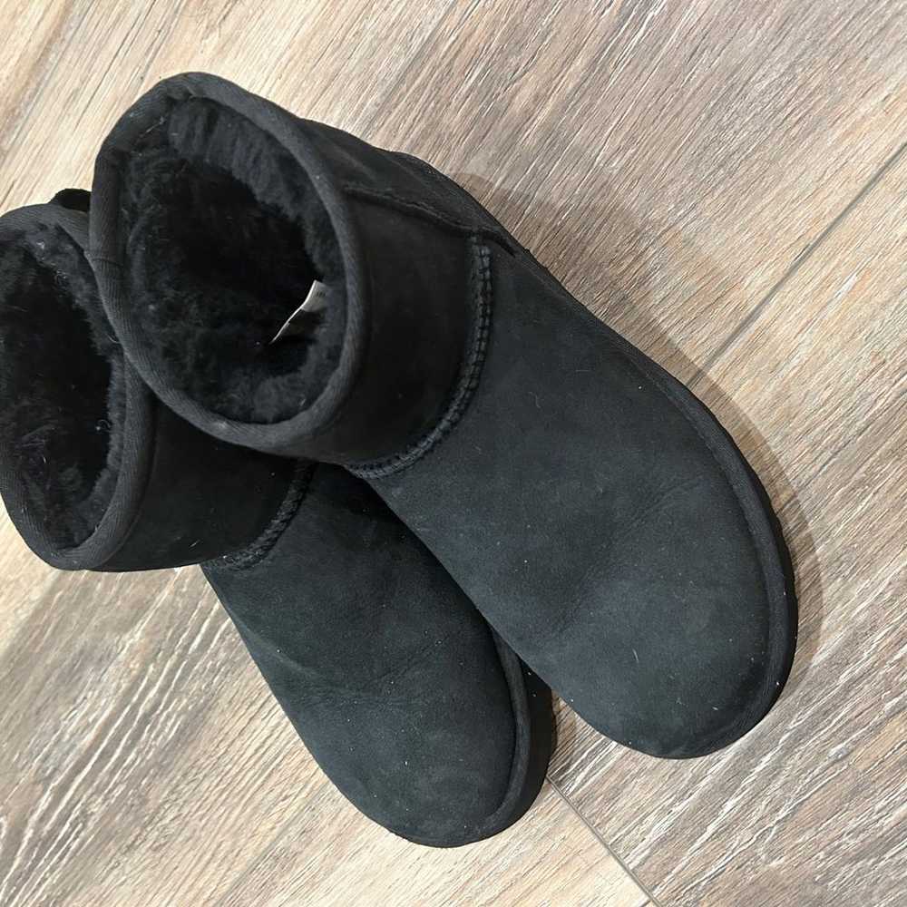 UGG black classic mini - image 4