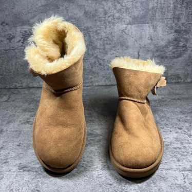 Excellent Condition UGG Mini Bailey Button Sheeps… - image 1