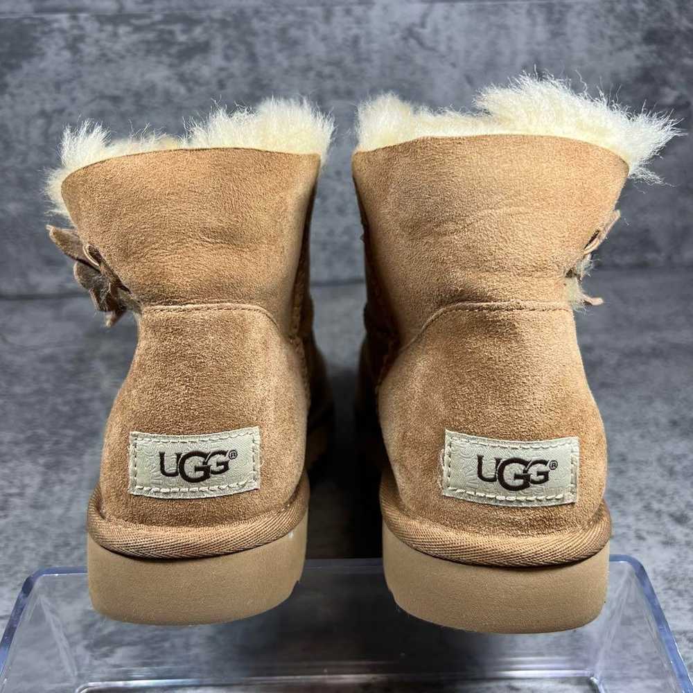 Excellent Condition UGG Mini Bailey Button Sheeps… - image 4