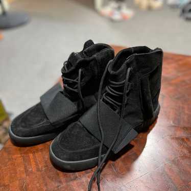 Yeezy Adidas Boost 750 in Black