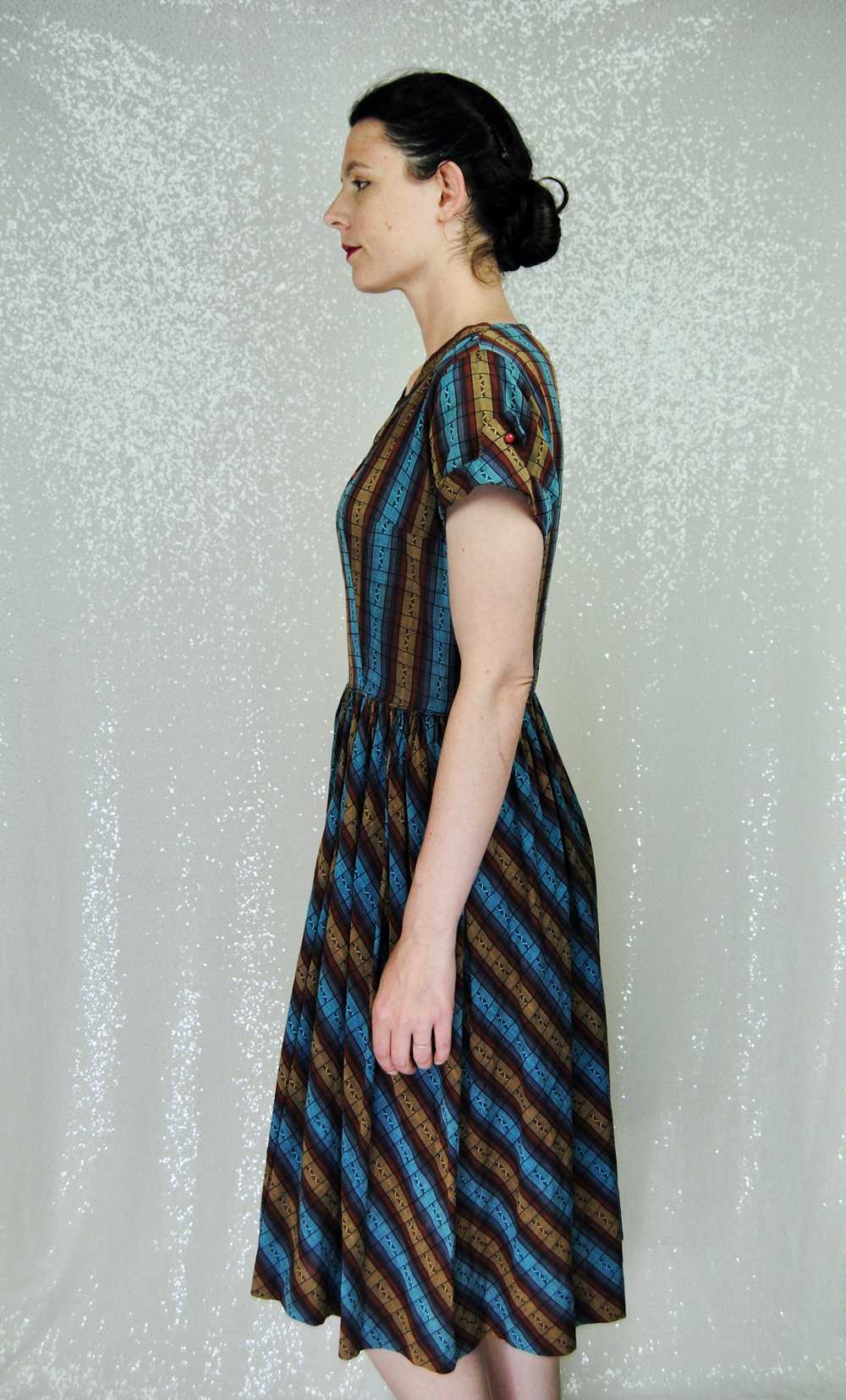 1950s Vintage Brown Caramel & Blue Striped Plaid … - image 6