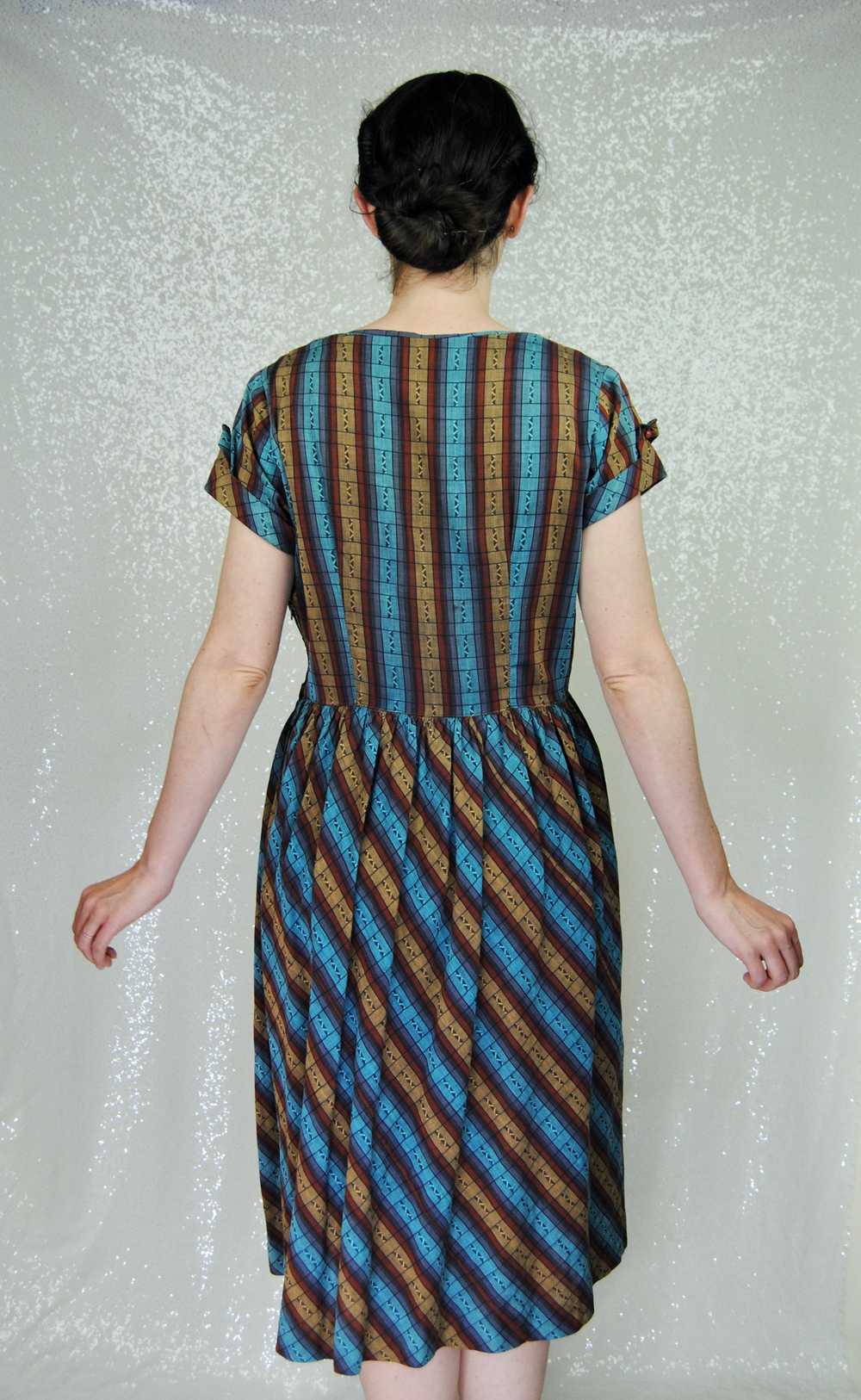 1950s Vintage Brown Caramel & Blue Striped Plaid … - image 8