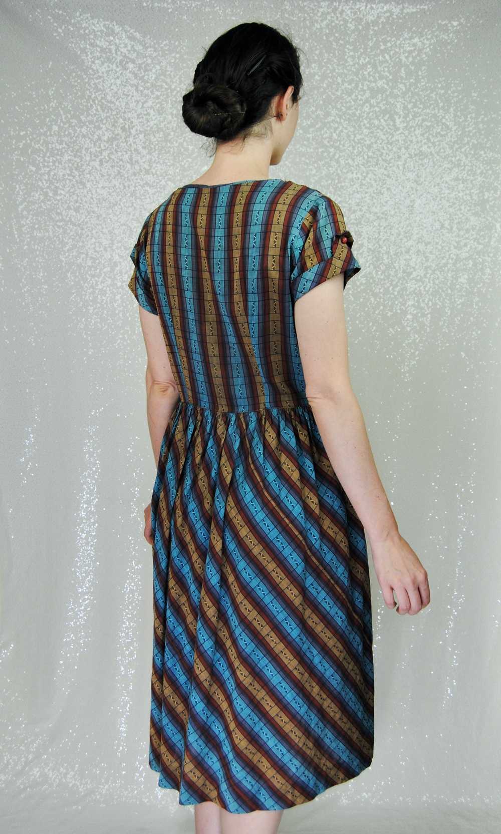 1950s Vintage Brown Caramel & Blue Striped Plaid … - image 9