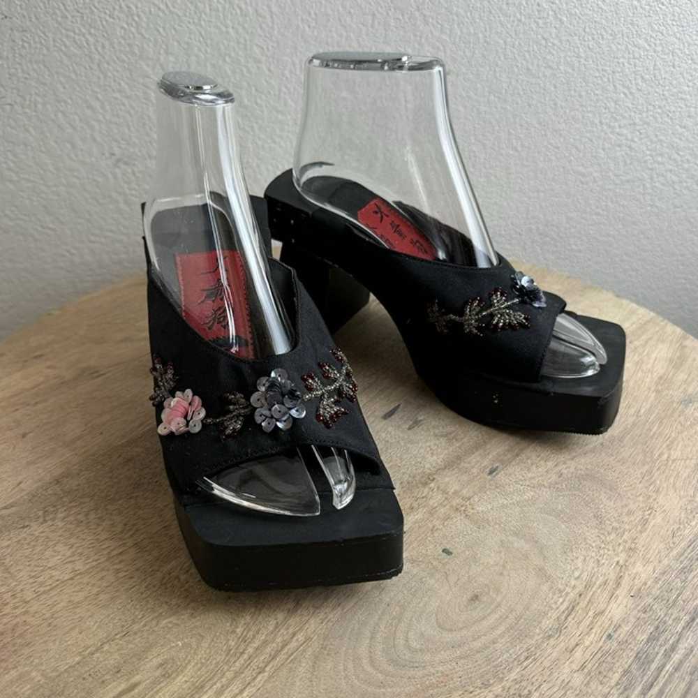 Rocket Dog Vintage Geisha inspired Platform Sanda… - image 1