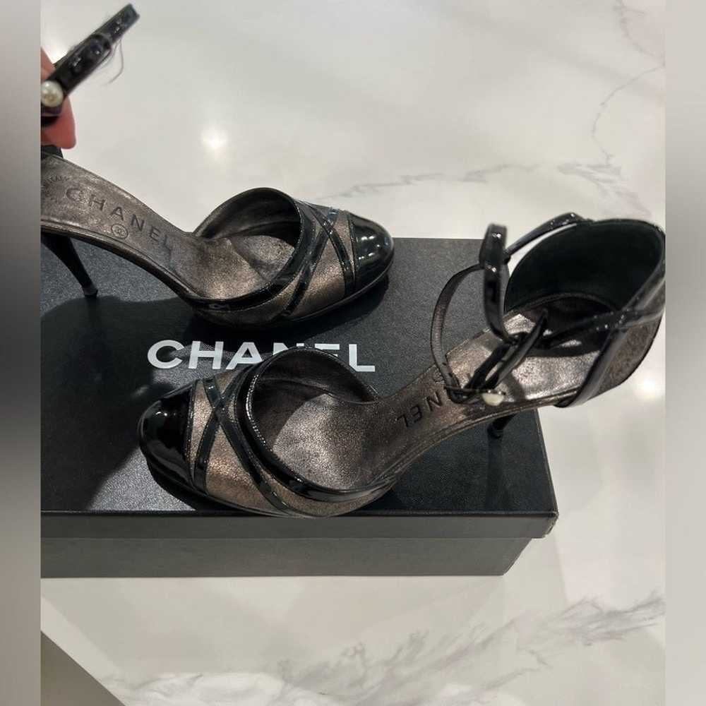 CHANEL DARK GREY METALLIC & patent leather ankle … - image 2