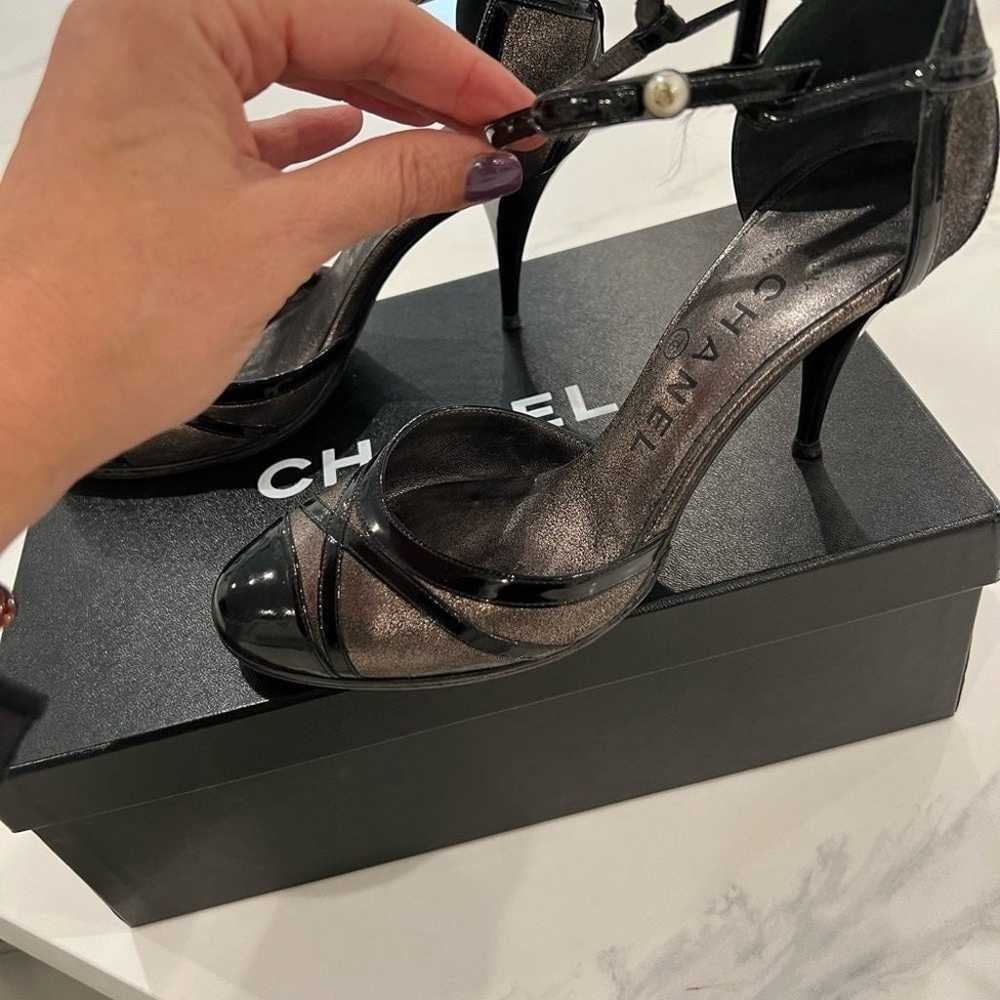 CHANEL DARK GREY METALLIC & patent leather ankle … - image 4