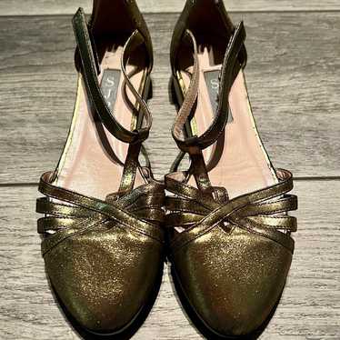 SJP gold flats