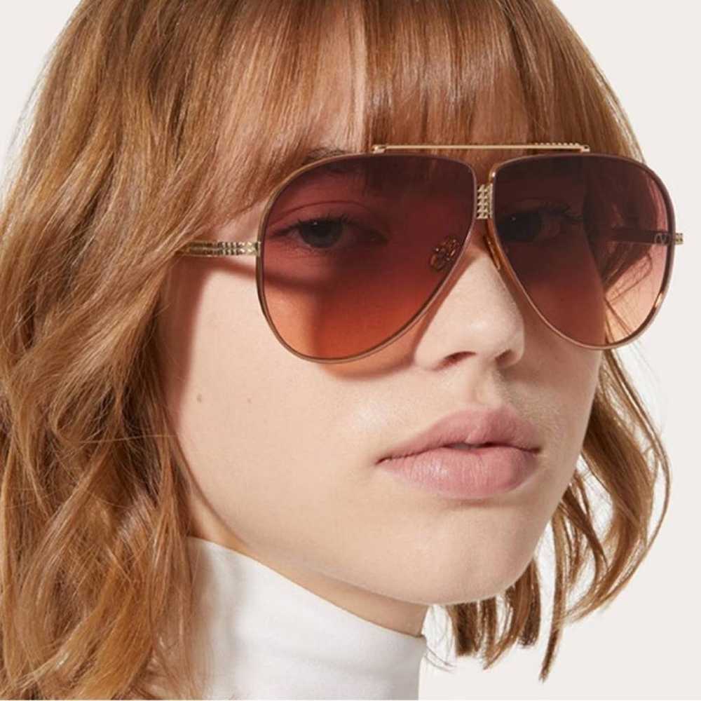 Valentino Garavani Aviator sunglasses - image 3