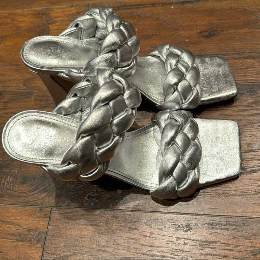 NEW! Marc Fisher Hammy Heeled Sandal in Silver - … - image 7