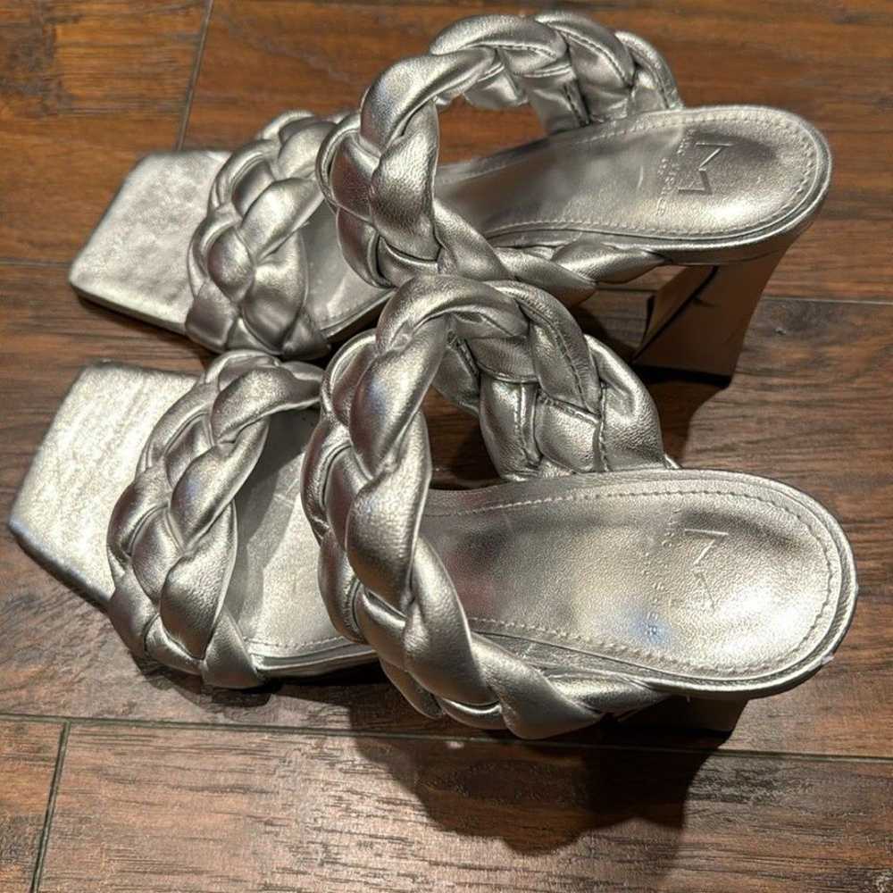 NEW! Marc Fisher Hammy Heeled Sandal in Silver - … - image 8