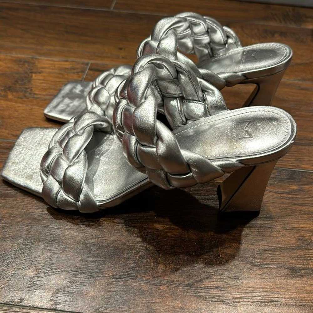 NEW! Marc Fisher Hammy Heeled Sandal in Silver - … - image 9